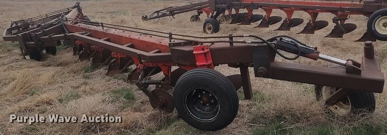 image for item DQ0450 Case  twelve bottom plow