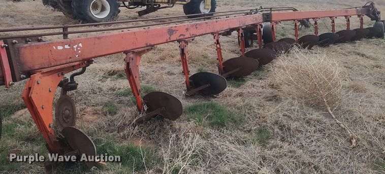 image for item DQ0450 Case  twelve bottom plow