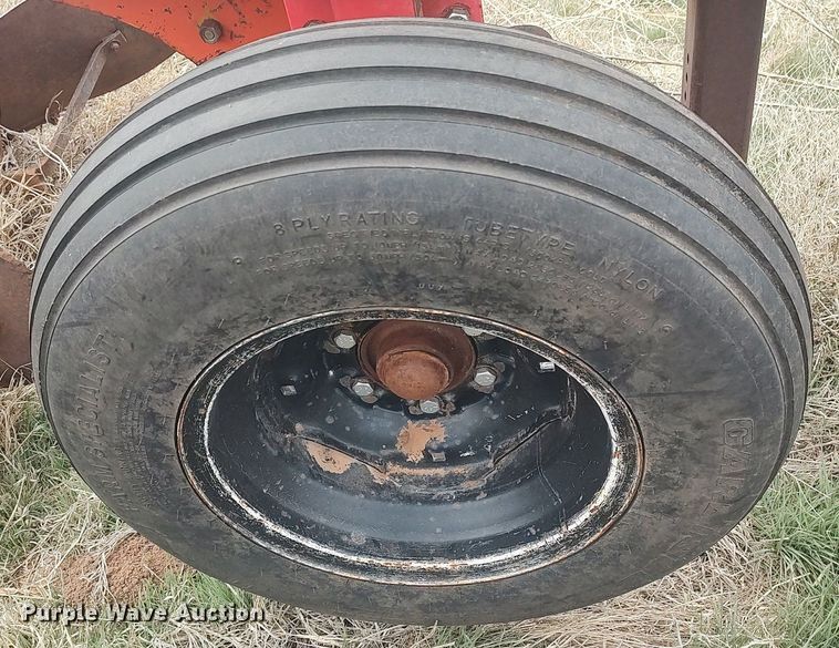 image for item DQ0450 Case  twelve bottom plow