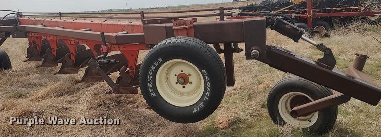 image for item DQ0451 Case  twelve bottom plow