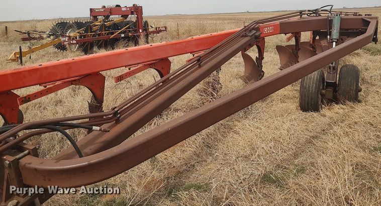 image for item DQ0451 Case  twelve bottom plow