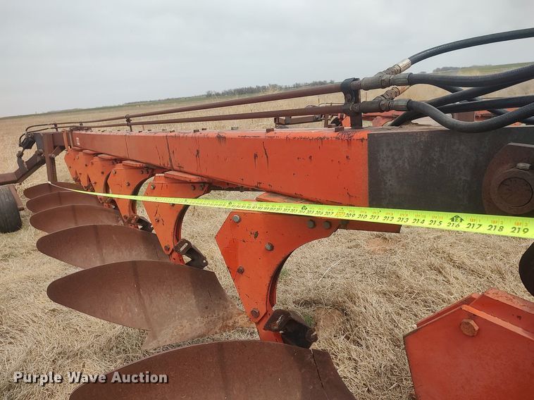 image for item DQ0451 Case  twelve bottom plow