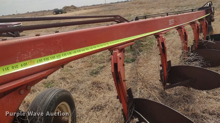 image for item DQ0451 Case  twelve bottom plow