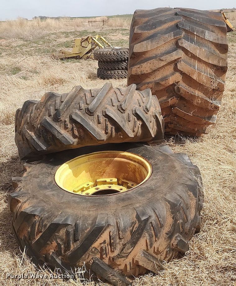 image for item DQ0454 (3) tires