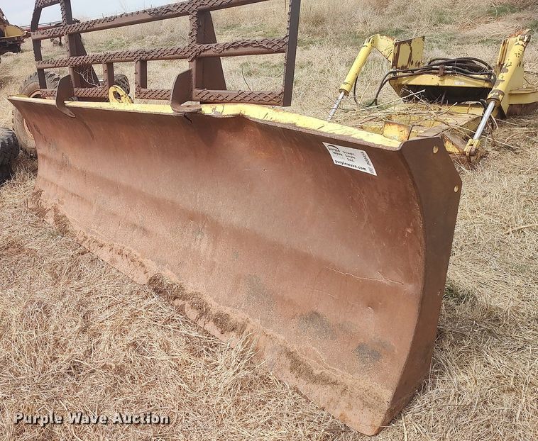 image for item DQ0455 Degelman  tractor dozer blade