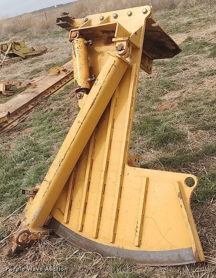 image for item DQ0456 Viking  snow wing plow