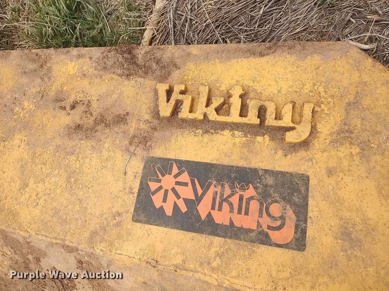 image for item DQ0456 Viking  snow wing plow