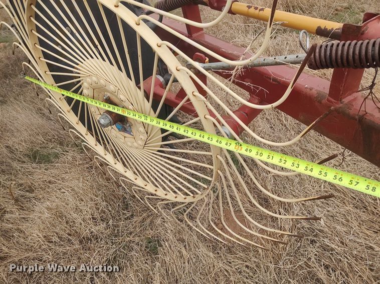 image for item DQ0457 Darf 1017L  hay rake