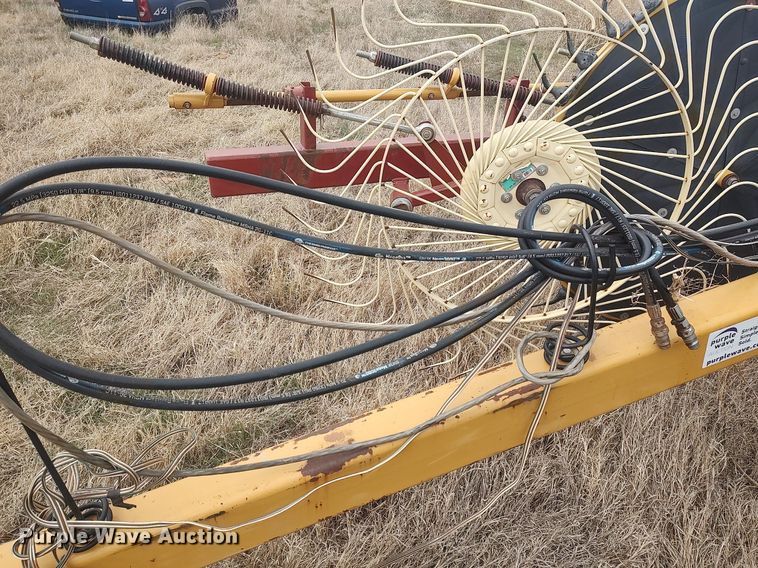 image for item DQ0457 Darf 1017L  hay rake