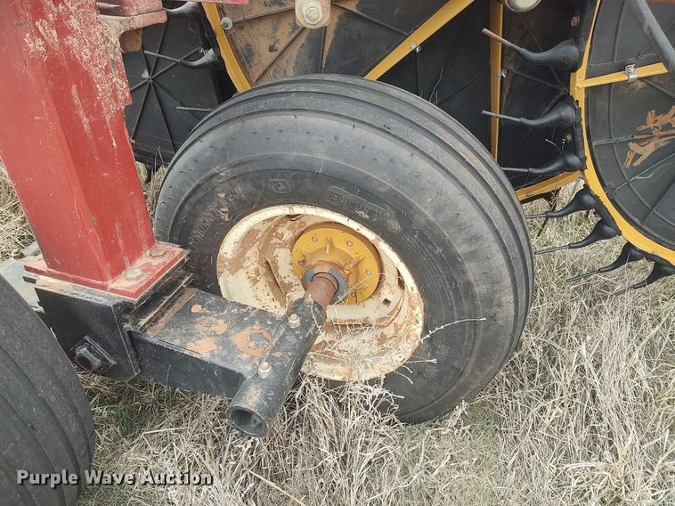 image for item DQ0457 Darf 1017L  hay rake