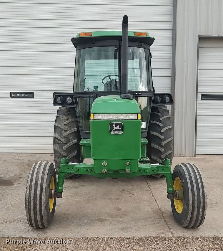 image for item DQ0459 1988 John Deere 2555  tractor