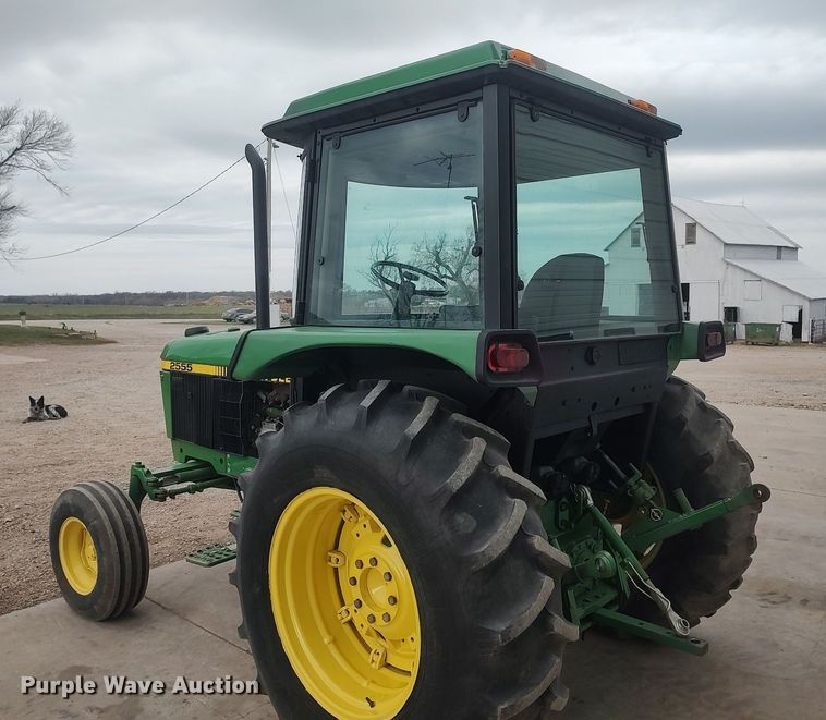 image for item DQ0459 1988 John Deere 2555  tractor