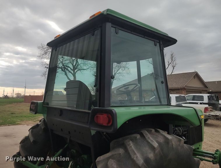 image for item DQ0459 1988 John Deere 2555  tractor