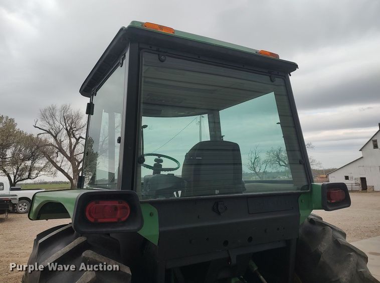 image for item DQ0459 1988 John Deere 2555  tractor