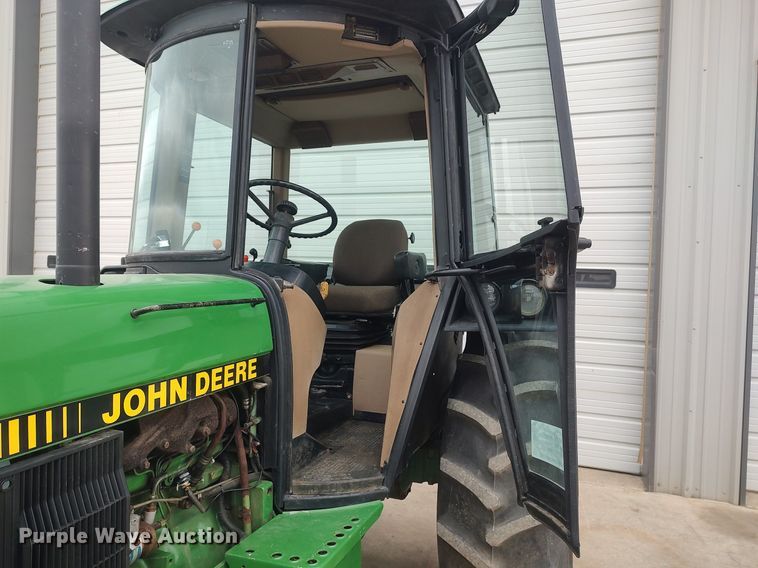 image for item DQ0459 1988 John Deere 2555  tractor