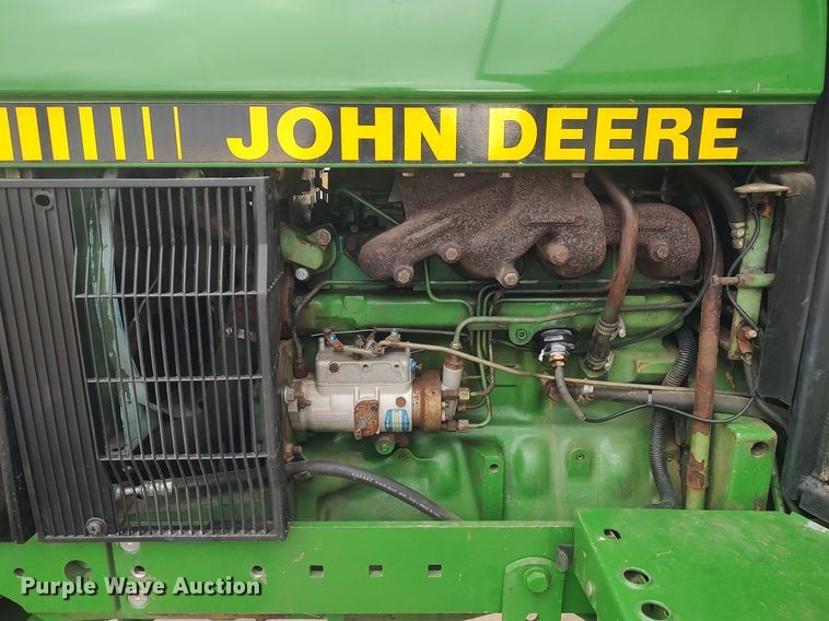 image for item DQ0459 1988 John Deere 2555  tractor