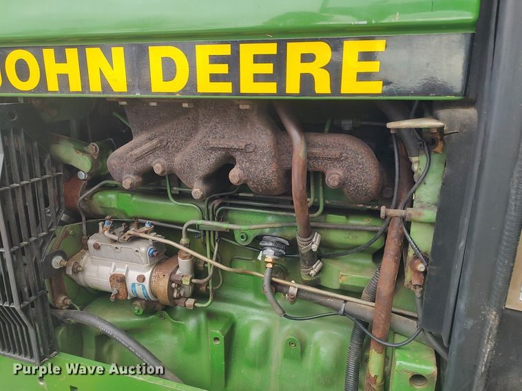image for item DQ0459 1988 John Deere 2555  tractor