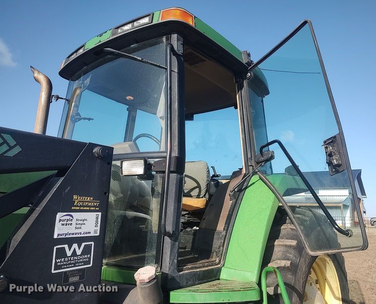 image for item DQ0463 1994 John Deere 7800  MFWD tractor