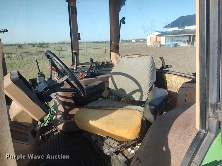 image for item DQ0463 1994 John Deere 7800  MFWD tractor