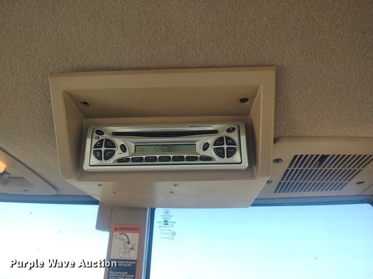 image for item DQ0463 1994 John Deere 7800  MFWD tractor