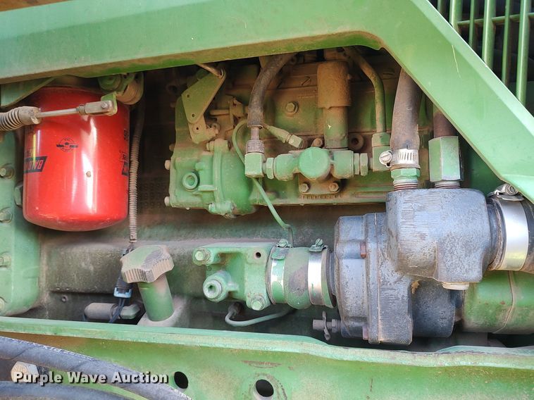 image for item DQ0463 1994 John Deere 7800  MFWD tractor