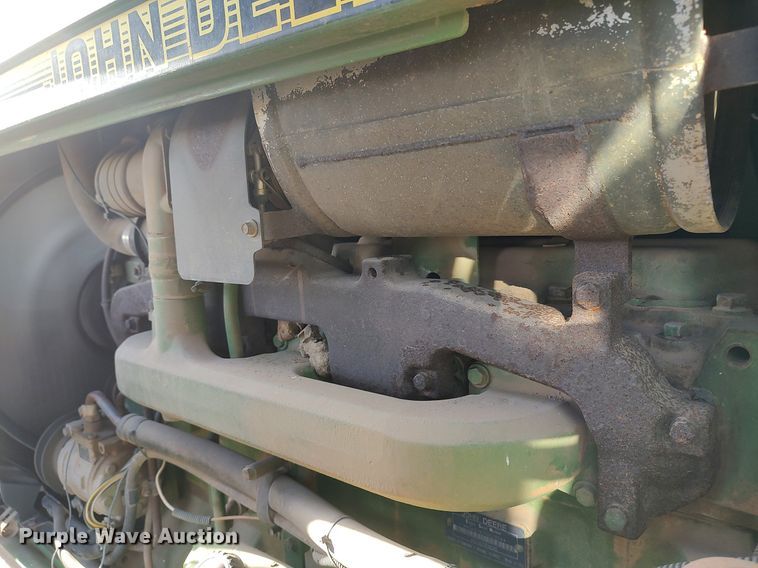 image for item DQ0463 1994 John Deere 7800  MFWD tractor