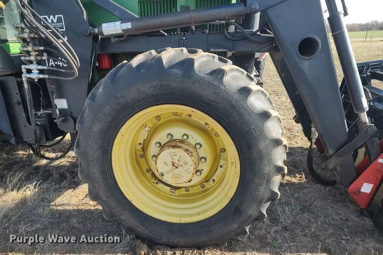 image for item DQ0463 1994 John Deere 7800  MFWD tractor