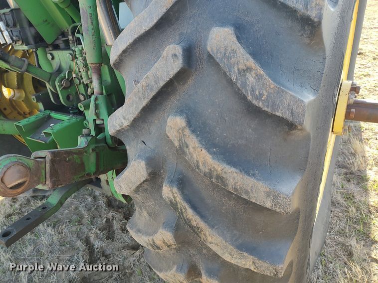 image for item DQ0463 1994 John Deere 7800  MFWD tractor