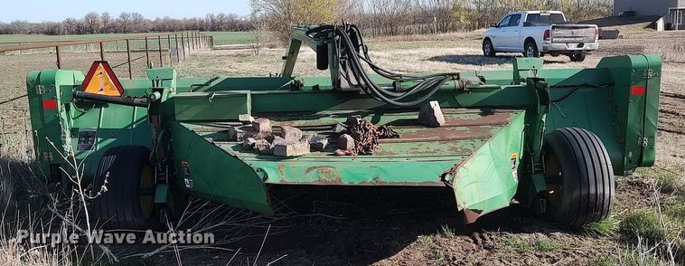 image for item DQ0464 1998 John Deere 1600A  swather / windrower