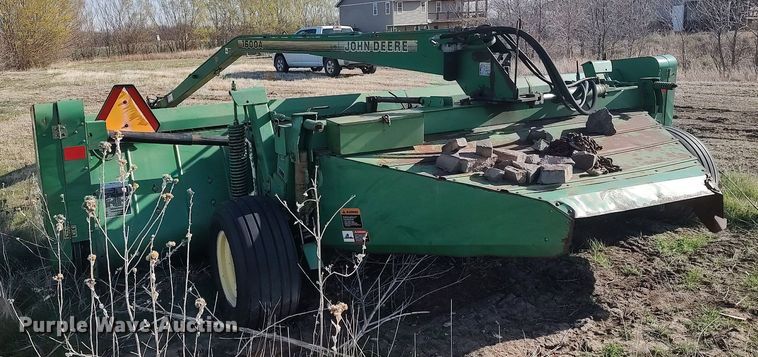 image for item DQ0464 1998 John Deere 1600A  swather / windrower