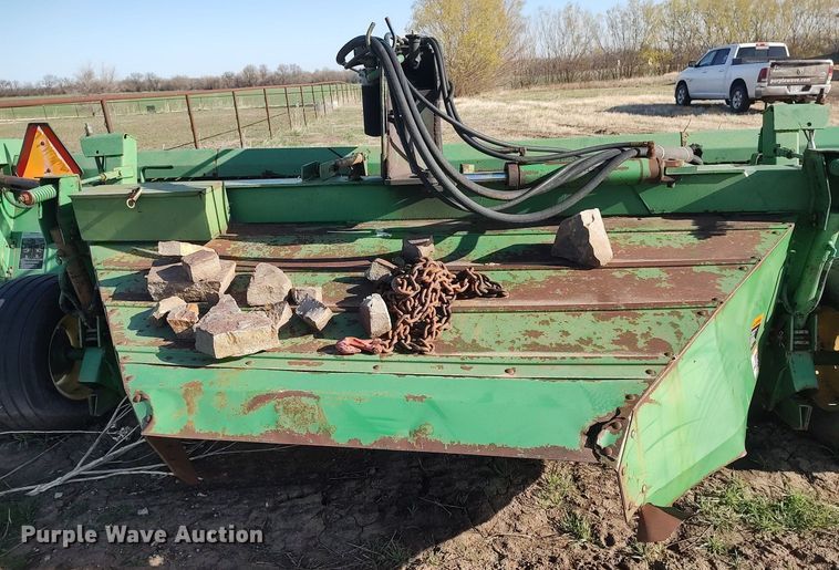 image for item DQ0464 1998 John Deere 1600A  swather / windrower