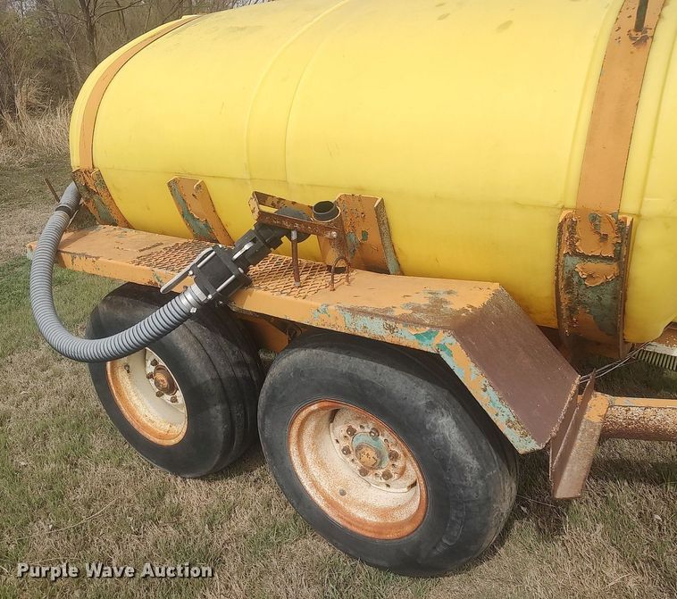 image for item DQ0474 Nurse tank trailer