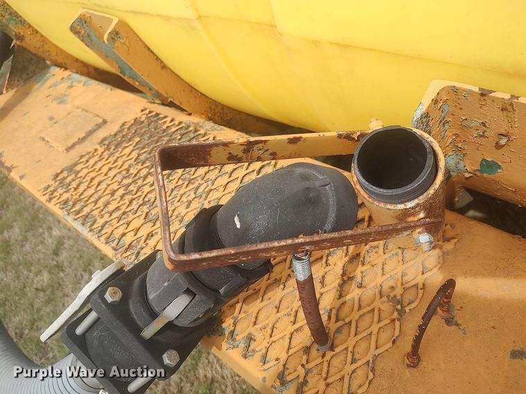 image for item DQ0474 Nurse tank trailer