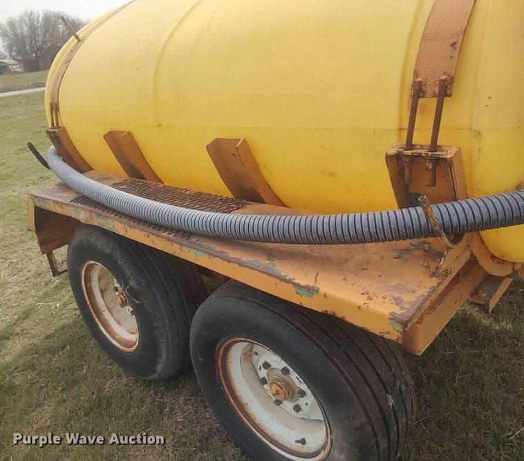 image for item DQ0474 Nurse tank trailer