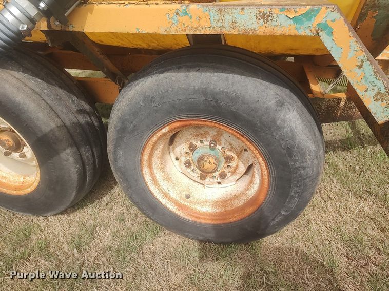 image for item DQ0474 Nurse tank trailer