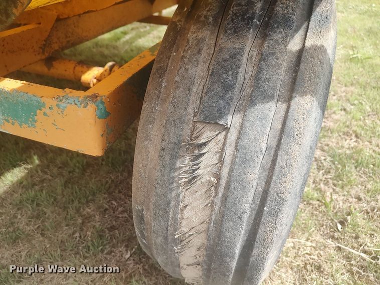 image for item DQ0474 Nurse tank trailer