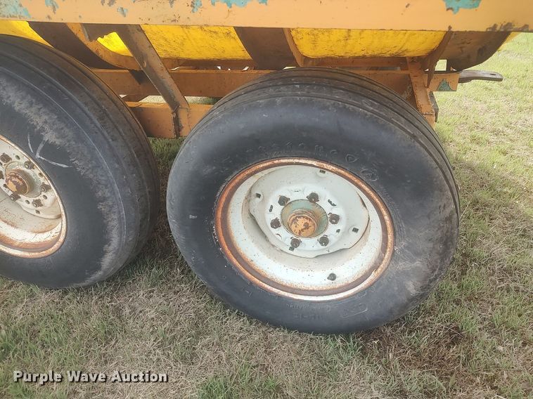 image for item DQ0474 Nurse tank trailer