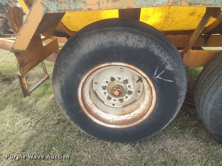 image for item DQ0474 Nurse tank trailer