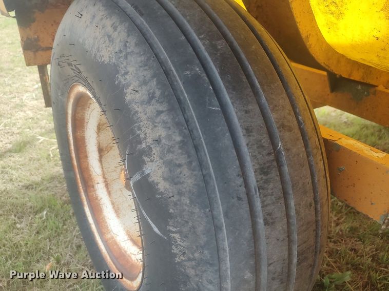 image for item DQ0474 Nurse tank trailer