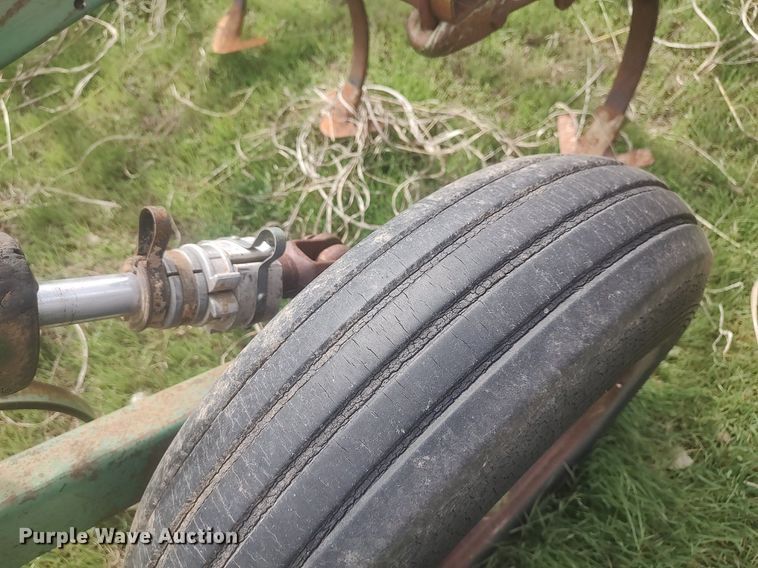 image for item DQ0475 John Deere  field cultivator