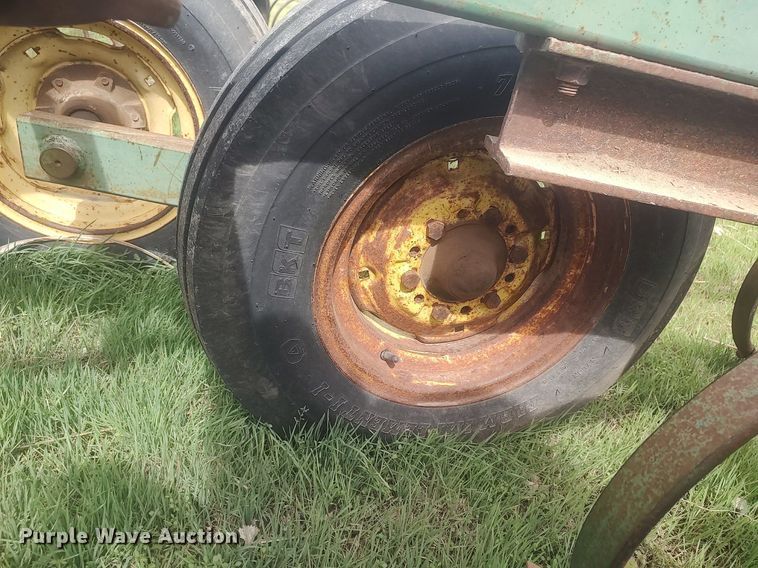 image for item DQ0475 John Deere  field cultivator