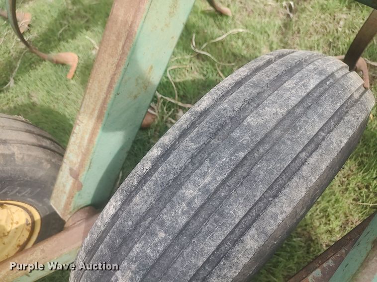 image for item DQ0475 John Deere  field cultivator