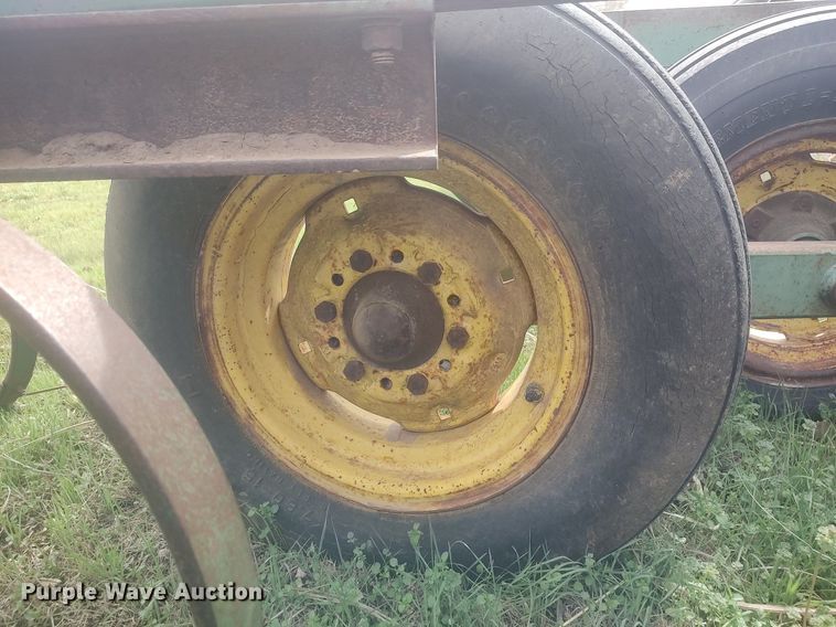 image for item DQ0475 John Deere  field cultivator