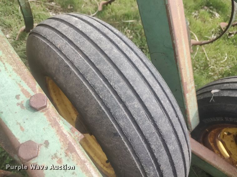 image for item DQ0475 John Deere  field cultivator