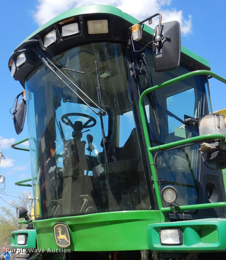 image for item DQ0504 2004 John Deere 7800  forage harvester
