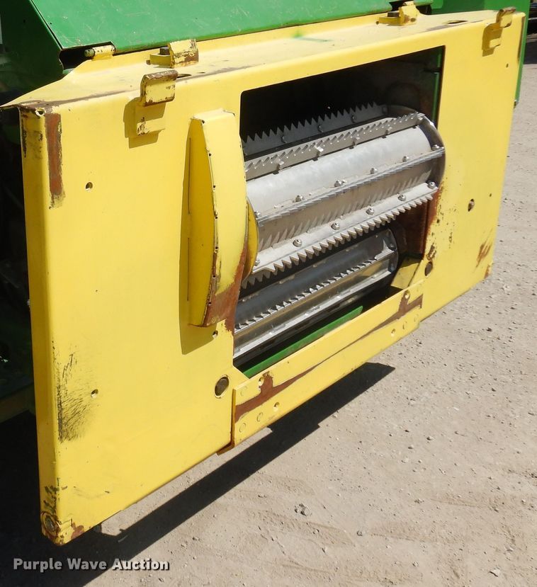 image for item DQ0504 2004 John Deere 7800  forage harvester