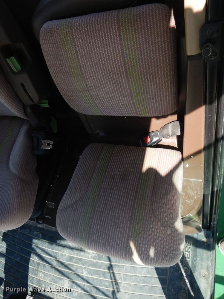 image for item DQ0504 2004 John Deere 7800  forage harvester