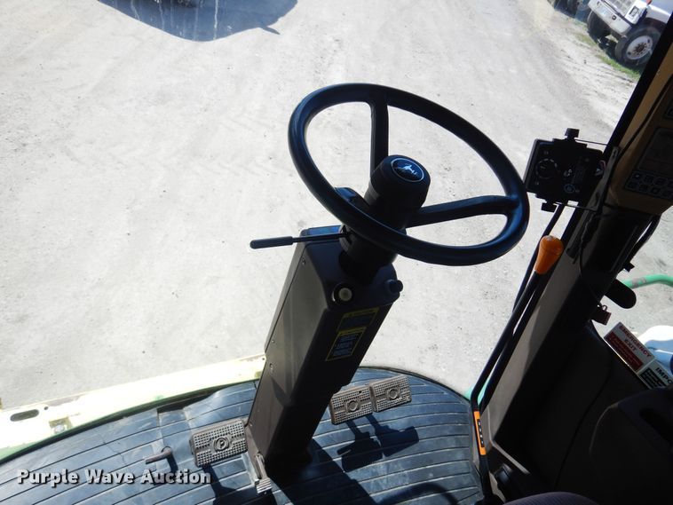 image for item DQ0504 2004 John Deere 7800  forage harvester