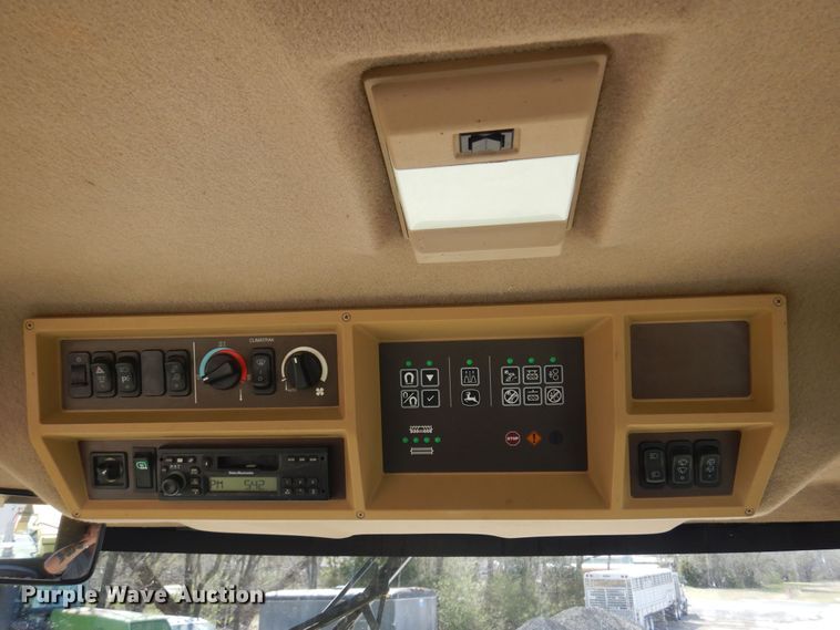 image for item DQ0504 2004 John Deere 7800  forage harvester