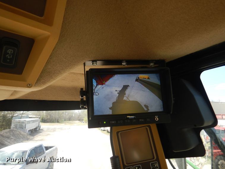 image for item DQ0504 2004 John Deere 7800  forage harvester